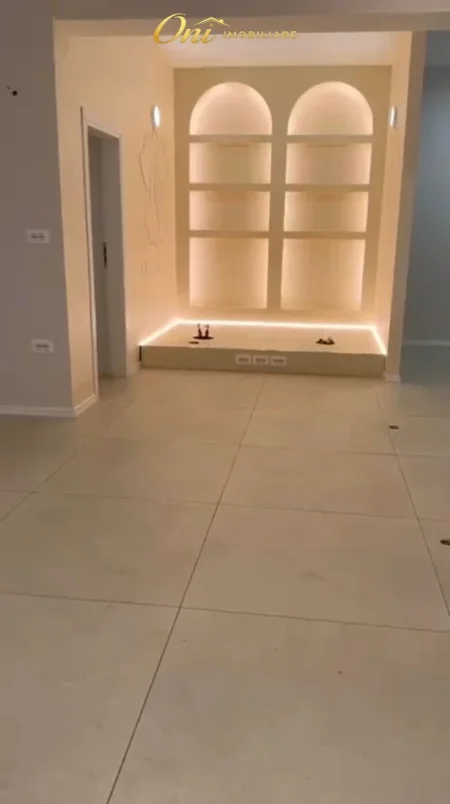Tirane, jepet me qera dyqan Kati 0, 80 m² 600 € (RRUGA IRFAN TOMINI)