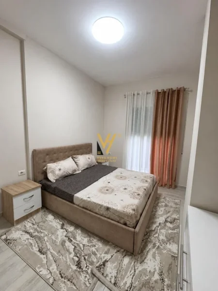 Tirane, jepet me qera apartament 1+1+Ballkon Kati 1, 55 m² 520 € (ASTIR)