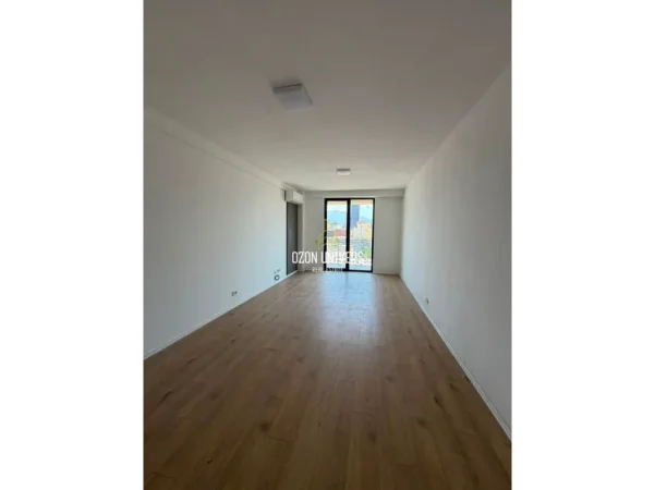 Tirane, jepet me qera apartament 3+1 Kati 5, 160 m² 1.700 € (përfshirë administrimin (Rruga Mine Peza)