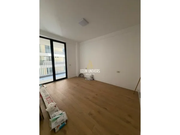 Tirane, jepet me qera apartament 3+1 Kati 5, 160 m² 1.700 € (përfshirë administrimin (Rruga Mine Peza)