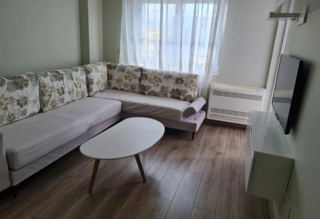 Tirane, jepet me qera apartament 1+1+Ballkon Kati 7, 60 m² 400 € (Astir te Nela 5)