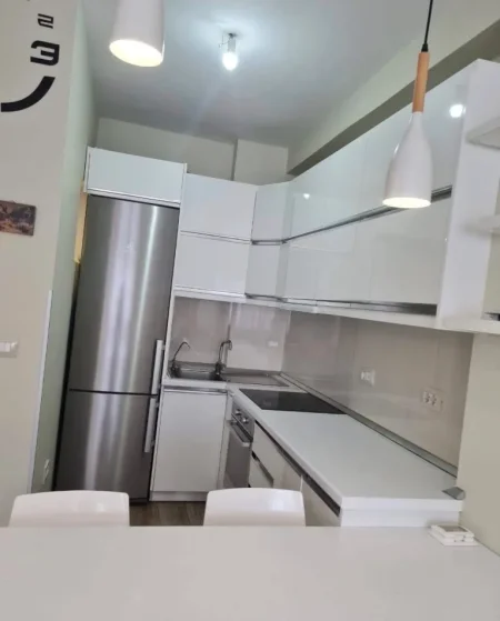 Tirane, jepet me qera apartament 1+1+Ballkon Kati 7, 60 m² 400 € (Astir te Nela 5)