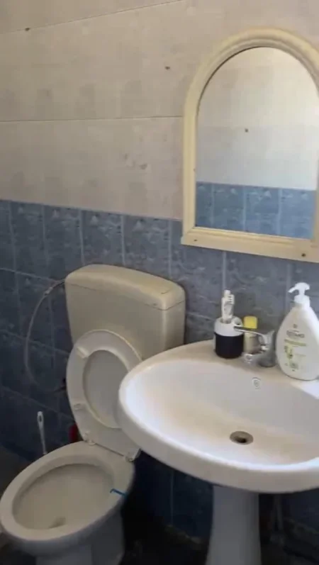 Tirane, jepet me qera apartament 1+1 Kati 5, 65 m² 450 € (Blloku)