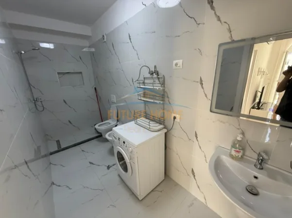 Tirane, jepet me qera apartament 1+1 Kati 3, 73 m² 650 € (ZOGU I ZI)