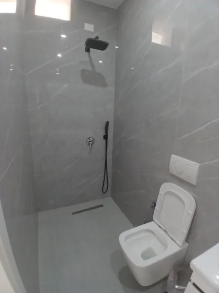 Durres, shitet apartament 1+1+Ballkon Kati 3, 40 m² 75.000 € (Rruga Grigor Durrsaku)