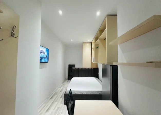 Tirane, jepet me qera garsonier Kati 1, 420 € (Rruga e Barrikadave)