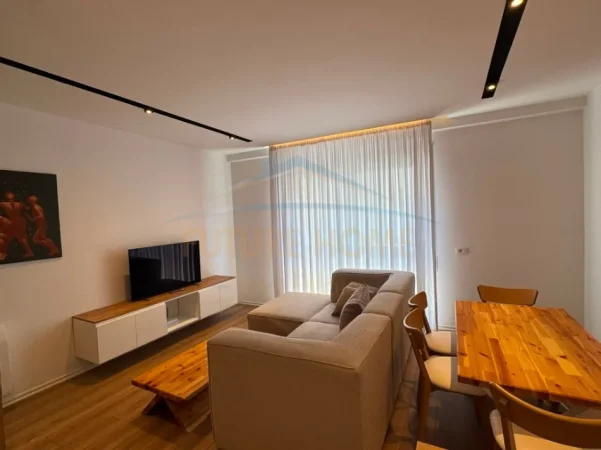 Tirane, jepet me qera apartament 1+1 Kati 1, 70 m² 650 € (SELITE)