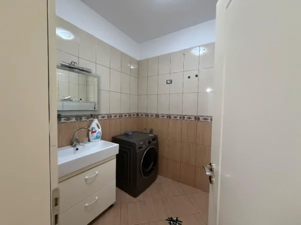Tirane, shitet apartament 2+1 Kati 8, 119 m² 205.000 € (ali visha)