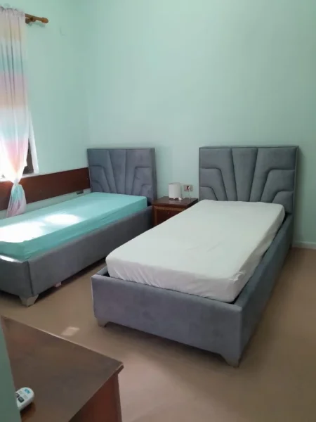 Tirane, jepet me qera apartament 2+1 Kati 2, 80 m² 600 € (Bulevardi Zogu i Parë)