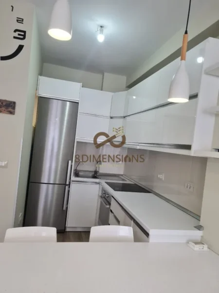 Tirane, jepet me qera apartament 1+1+Ballkon Kati 7, 60 m² 430 € (Astir, prane Vero Caffe)