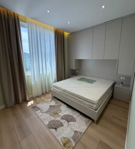 Tirane, shitet apartament 1+1 , 70 m² 235.000 € 