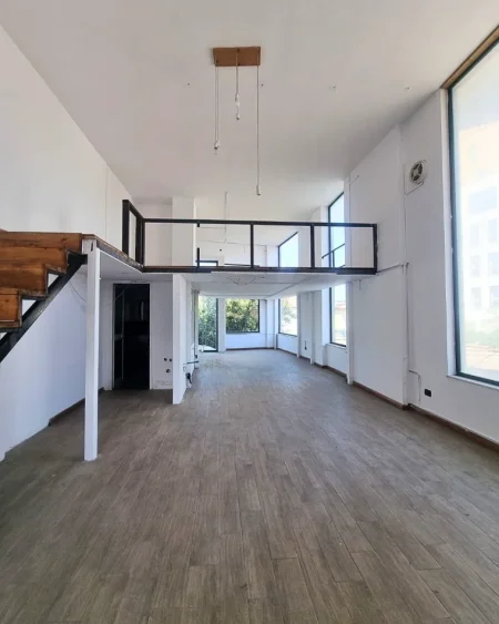 Tirane, jepet me qera zyre Kati 0, 78 m² 199.000 € (rruga e elbasanit)