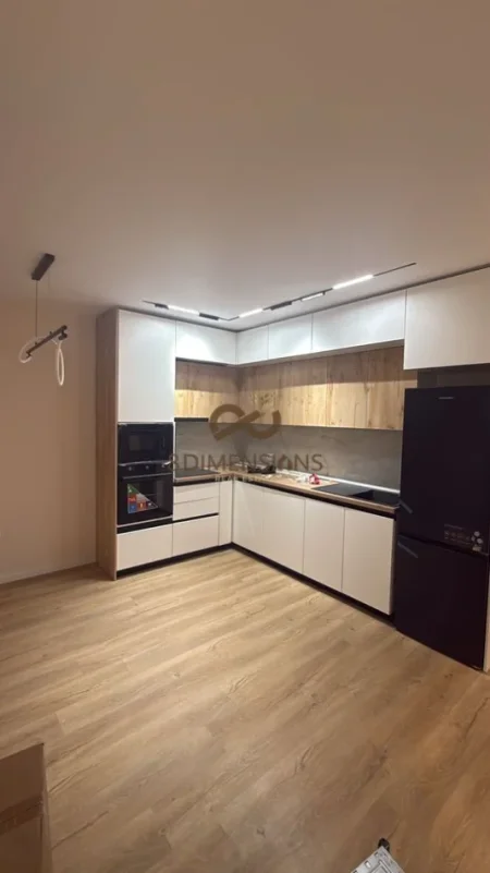 Tirane, jepet me qera zyre Kati 7, 85 m² 650 € (Rruga Dritan Hoxha - D8242A-169)