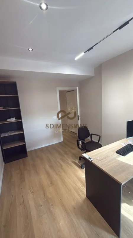 Tirane, jepet me qera zyre Kati 7, 85 m² 650 € (Rruga Dritan Hoxha - D8242A-169)