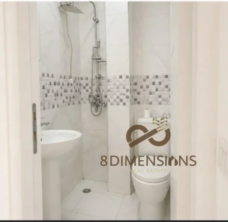 Tirane, jepet me qera ambjent biznesi Kati 1, 50 m² 650 € (Ish Blloku, prane Kafe Romes - D825Z-10)