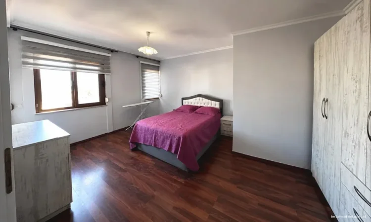 Tirane, jepet me qera apartament 2+1 Kati 9, 100 m² 900 € (blloku)
