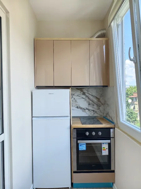 Tirane, jap me qera apartament 1+1 Kati 4, 40 m² (Rruga e Barrikadave)