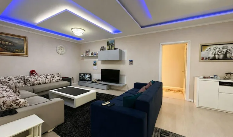 Tirane, shitet apartament 3+1 Kati 4, 