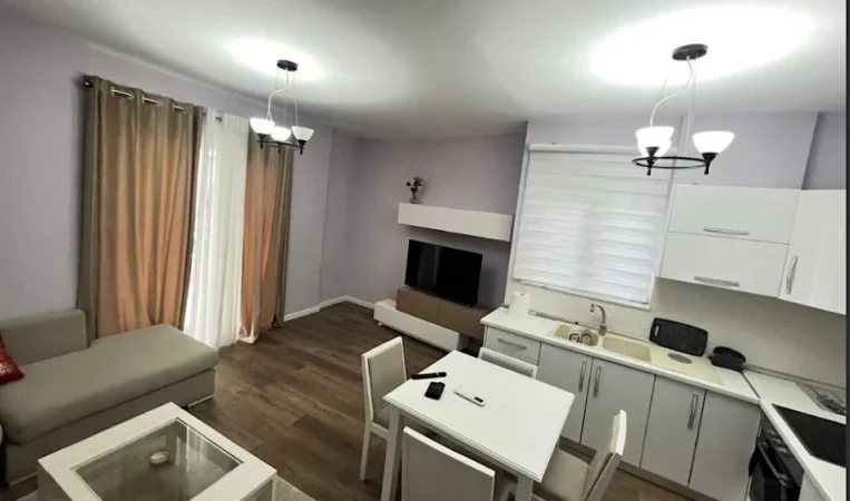 Tirane, jepet me qera apartament 1+1 Kati 2, 76 m² 650 € 