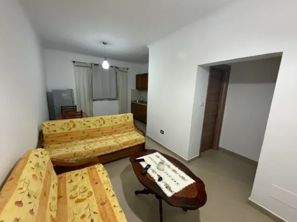 Shqiperi, jepet me qera apartament 1+1+Ballkon Kati 3, 60 m² 450 € (Rruga:Mihal Grameno)