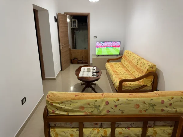 Shqiperi, jepet me qera apartament 1+1+Ballkon Kati 3, 60 m² 450 € (Rruga:Mihal Grameno)