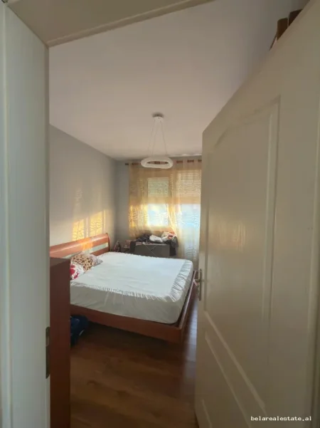 Tirane, jepet me qera apartament 1+1 Kati 5, 70 m² 570 € (Selvia)