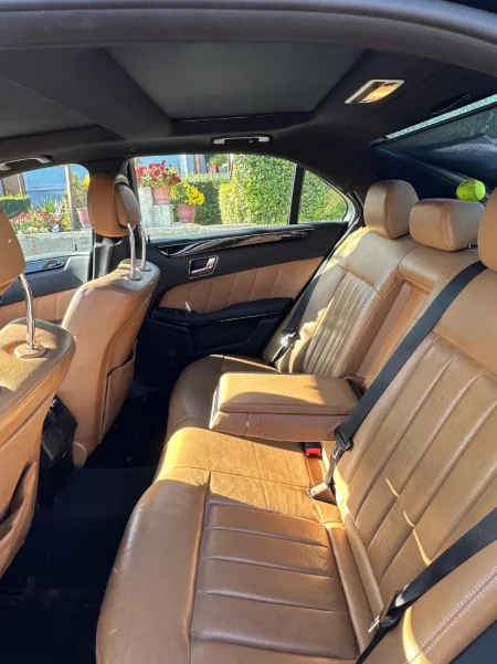 Shqiperi, shitet makine Mercedez-Benz Benzin+Gaz, e zeze automatik Kondicioner 200 km 5.000 €