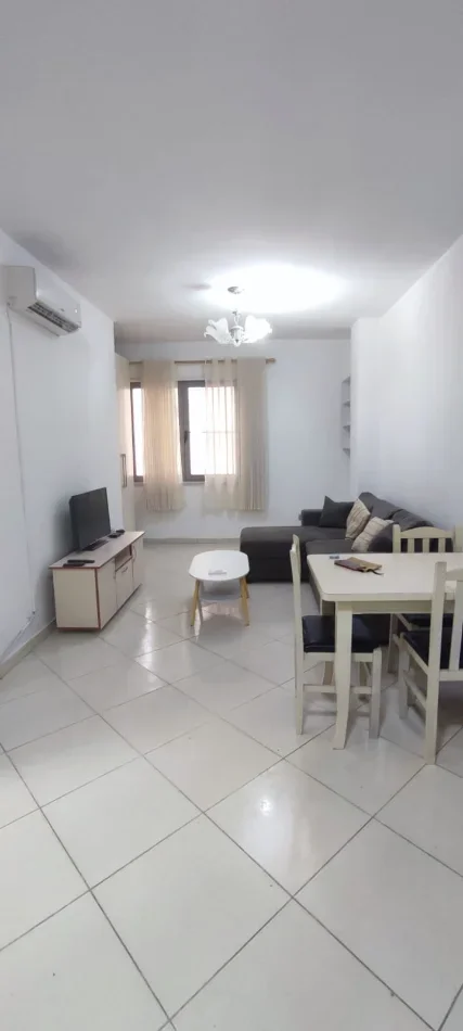 Tirane, jepet me qera Apartament 1+1 Kati 4, 60 m² 430 € (Kompleksi Tower Bridge, Rruga Dibrës, Tiranë)