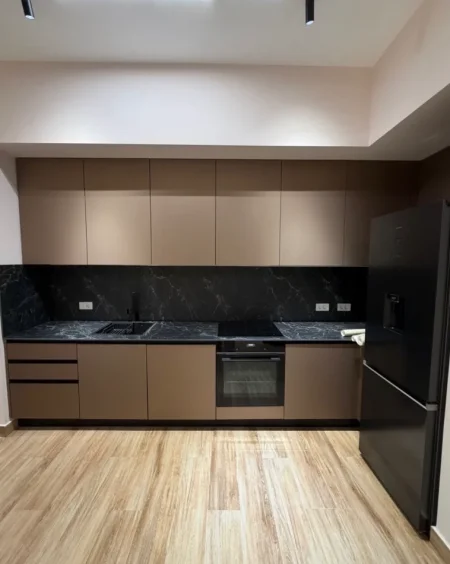 Tirane, jepet me qera apartament 1+1+Ballkon , 80 m² 95,000 ALL (Kompleksi Delijorgji, Tirane)