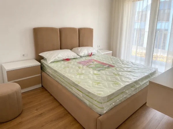 Tirane, jepet me qera apartament 1+1+Ballkon+Depo+Parkim Kati 3, 55 m² 520 € (Dalip Topi Residenca Oxa)