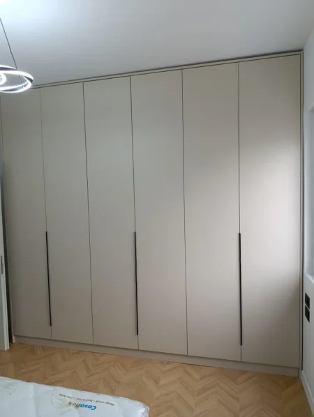 Tirane, jepet me qera apartament 2+1 Kati 3, 90 m² 700 € (Rruga Petro Nini Luarasi)