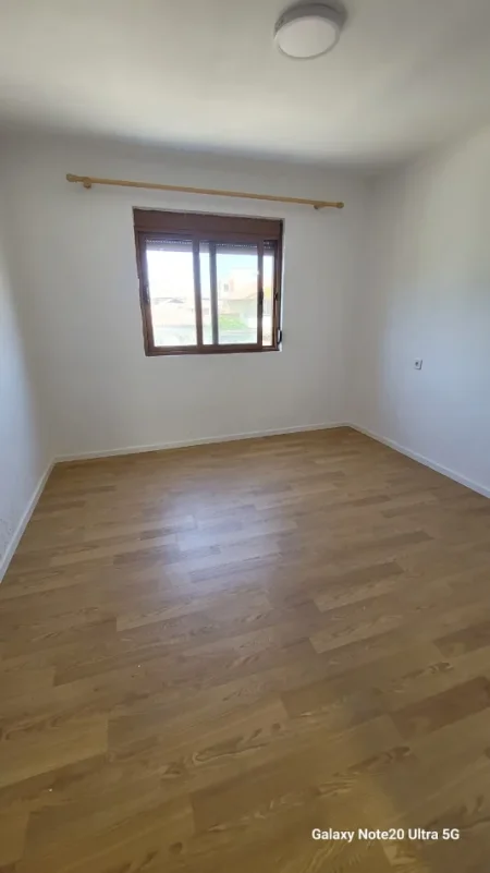 Kavaje, shitet apartament 1+1 Kati 2, 48.000 € (Shetitorja Kavaljon)