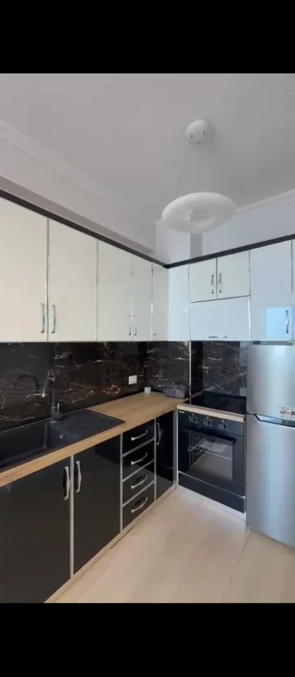 Tirane, jepet me qera Apartament 1+1 Kati 5, Mobilim i Ri,65 m²,Çmimi  50.000 Lekë të Reja, në Astir, Tiranë.