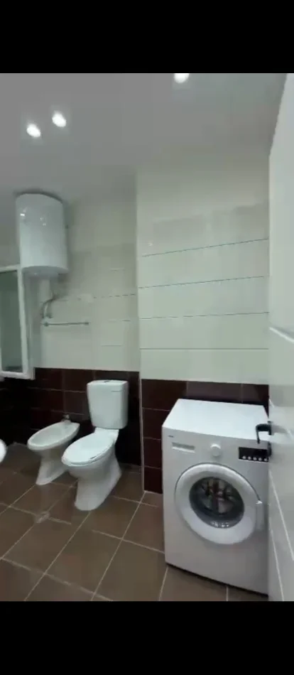 Tirane, jepet me qera Apartament 1+1 Kati 5, Mobilim i Ri,65 m²,Çmimi  50.000 Lekë të Reja, në Astir, Tiranë.