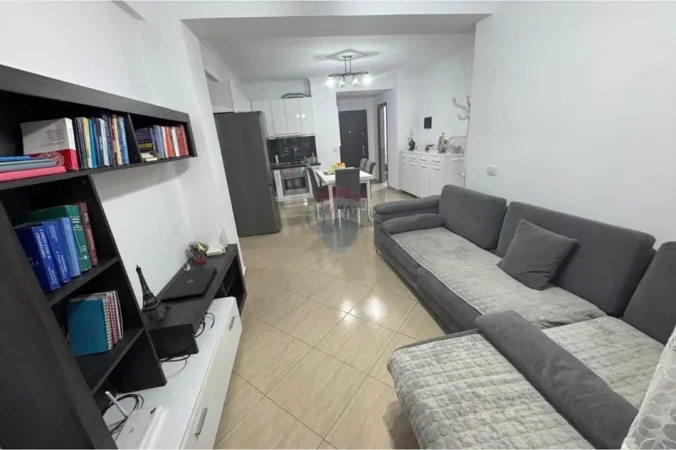 Tirane, shitet apartament 3+1 Kati 3, 112 m² 185.000 € (Astir, Prane Kafe Harli)