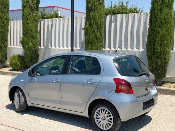 TOYOTA YARIS 1.4 NAFTE 👉 Model 2007 👈 kambio AUTOMATIKE 4.650 Lek