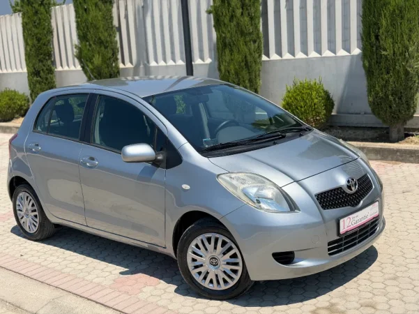 TOYOTA YARIS 1.4 NAFTE 👉 Model 2007 👈 kambio AUTOMATIKE 4.650 Lek
