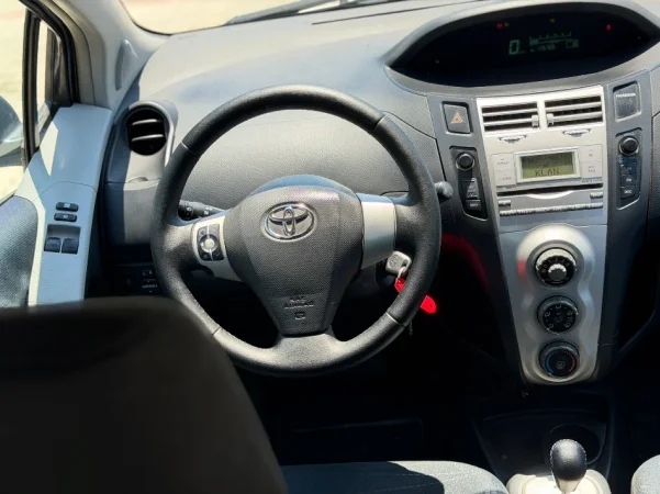 TOYOTA YARIS 1.4 NAFTE 👉 Model 2007 👈 kambio AUTOMATIKE 4.650 Lek