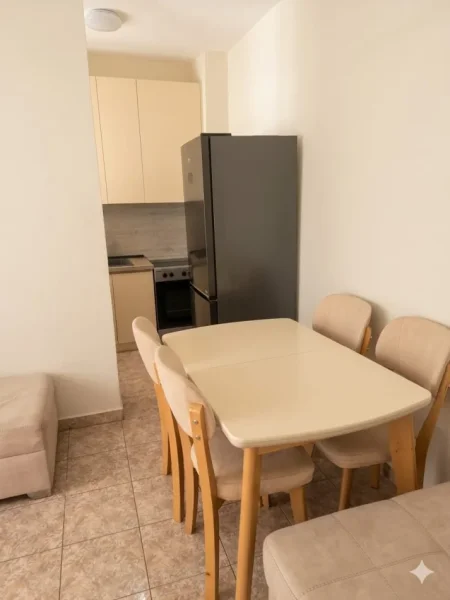Tirane, jepet me qera apartament 1+1 Kati 5, 65 m² 450 € (Rruga Shkelqim Fusha)