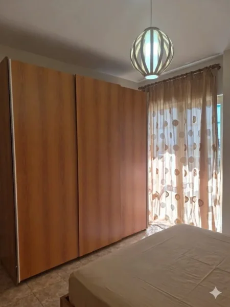 Tirane, jepet me qera apartament 1+1 Kati 5, 65 m² 450 € (Rruga Shkelqim Fusha)