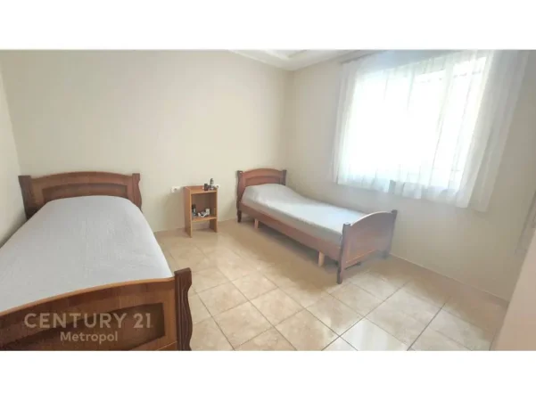 Tirane, shitet apartament 2+1 Kati 1, 120 m² 120.000 € (allias)