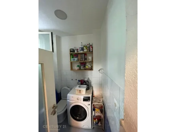 Tirane, shitet apartament 2+1 Kati 1, 120 m² 120.000 € (allias)