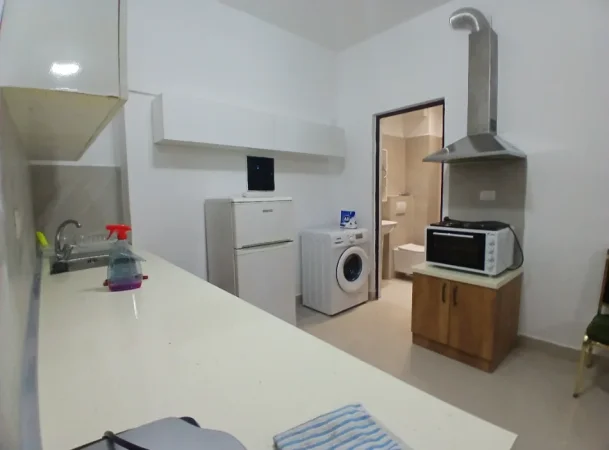 Tirane, jepet me qera apartament 1+1 Kati 1, 50 m² 500 € (Don bosko)