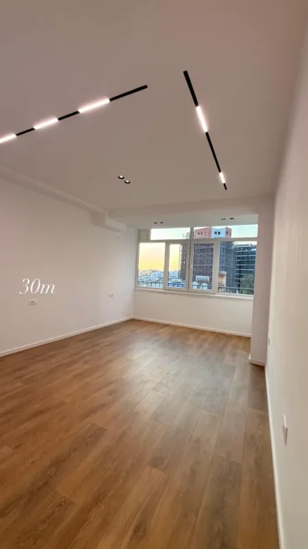 Shqiperi, shitet garsonier 1+1 Kati 4, 30 m² 115.000 € (Rruga Muhamed Gjollesha)