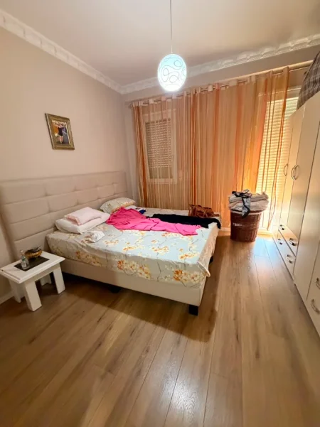 Tirane, shitet apartament 2+1+Ballkon Kati 6, 110 m² 306.900 € (Pazari i ri)