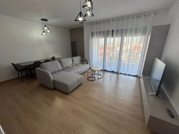 Tirane, jepet me qera apartament 1+1 Kati 4, 79 m² 600 € (Bulevardi i Ri NEXT143871)