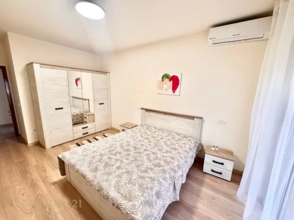 Tirane, jepet me qera apartament 1+1 Kati 2, 75 m² 650 € (Kopshti Zoologjik Metropol143849)