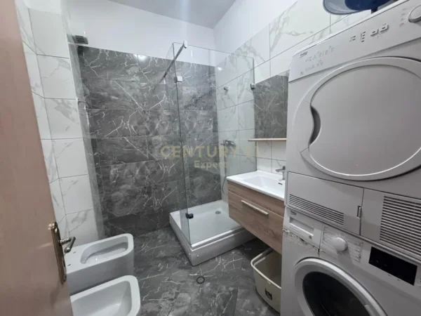 Tirane, shitet apartament 2+1 Kati 2, 118 m² 240.000 € (Liqeni i Thate expert143833)