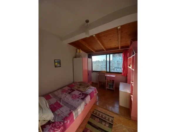 Tirane, jepet me qera apartament 2+1 Kati 5, 97 m² 600 € (Laprake Premier143837)