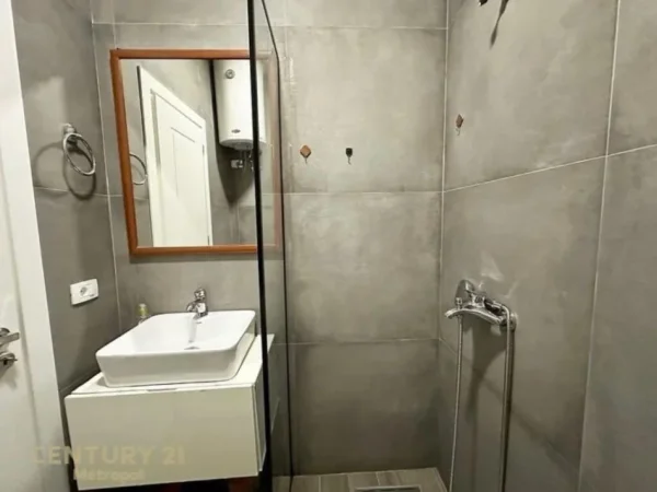 Tirane, jepet me qera apartament 1+1 Kati 3, 41 m² 500 € (Liqeni i Tiranes Metropol143767)